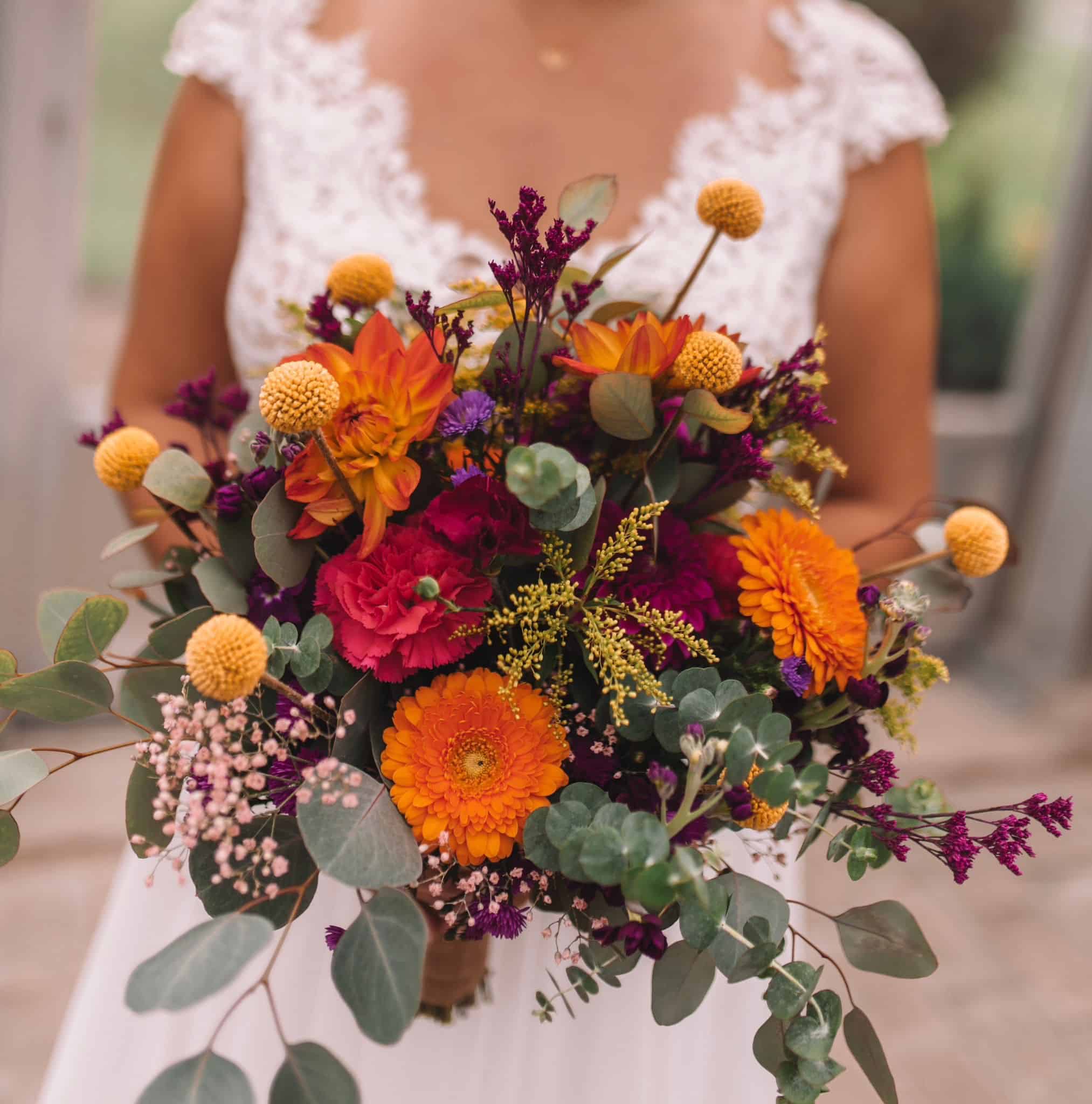 Hochzeitsfloristik von Blumen-Meister in Hemau – Brautstrauß und Tischschmuck
